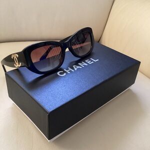 CHANEL WOMEN’S SUNGLASSES